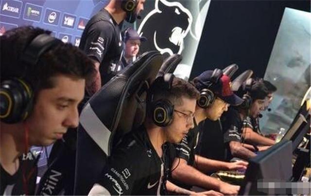 自信与沉稳 自信与沉稳